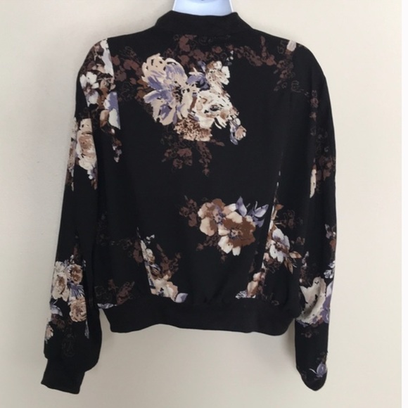 Everly Black Floral Bomber Jacket - Picture 5 of 6